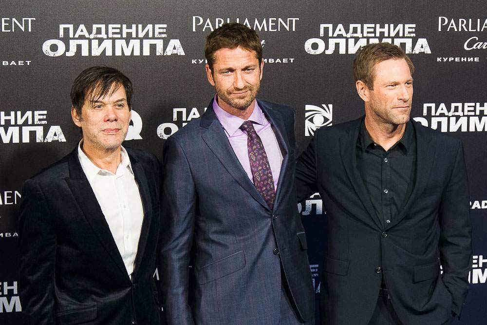 Джерард Батлер и Аарон Экхарт привезли в Россию фильм «Падение Олимпа».