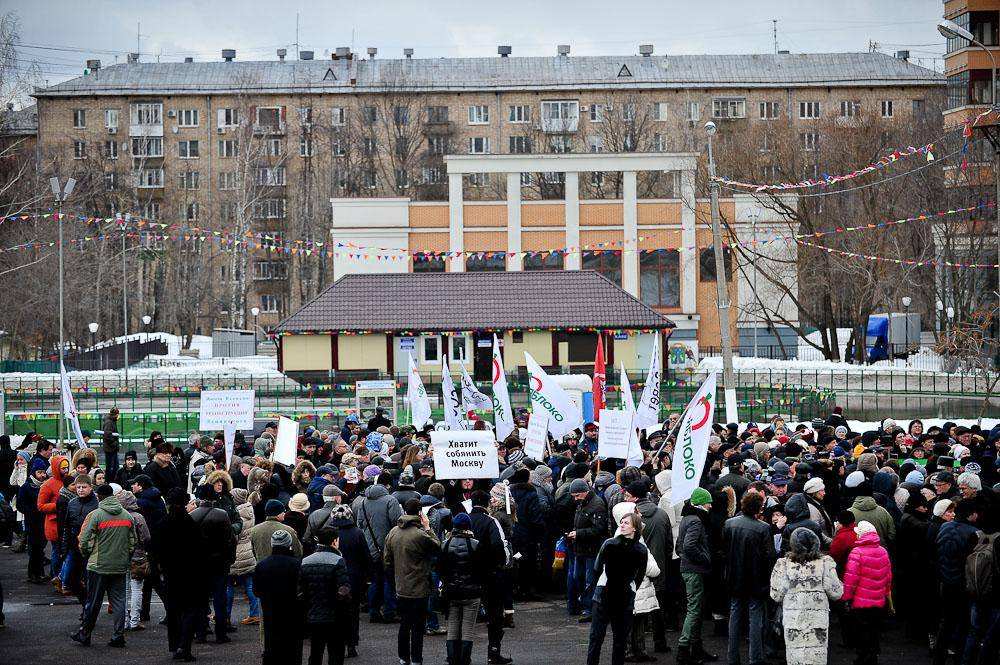 Митинг протеста против реконструкции Ленинского проспекта