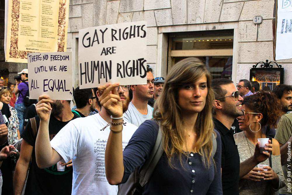 Лица с нетрадиционной сексуальной ориентацией прошлись по улицам Вероны