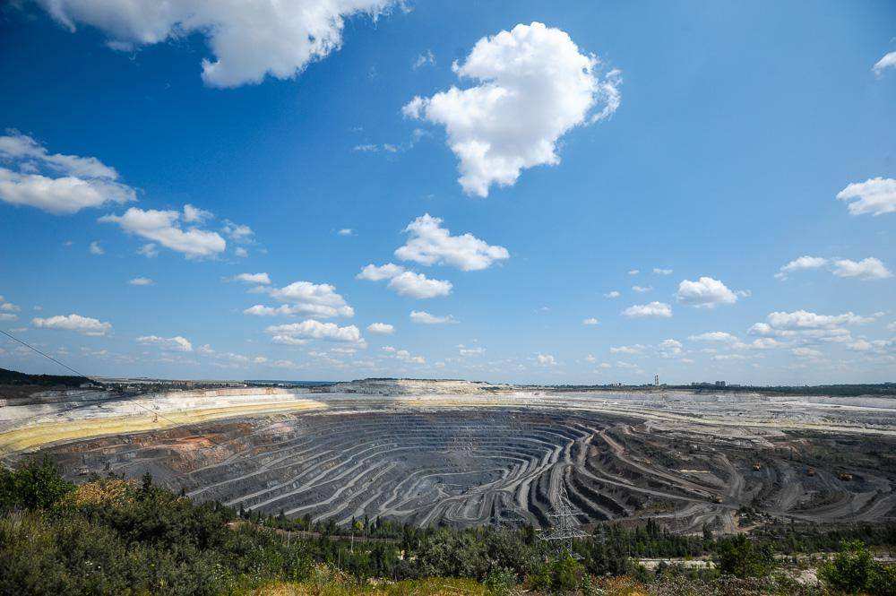Добыча железной руды на Стойленском ГОКе