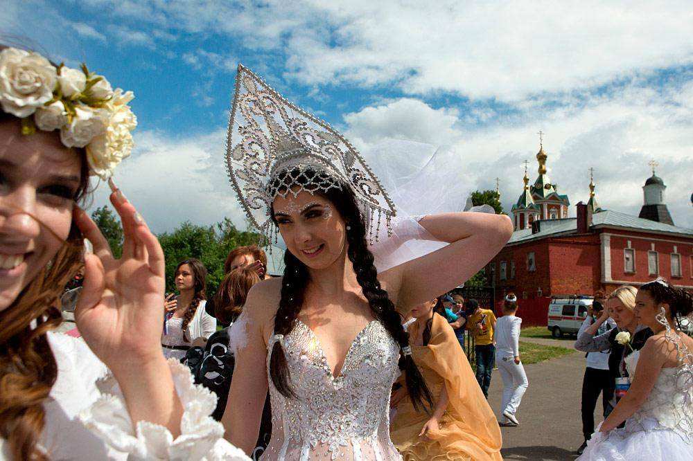 Парад невест в Коломне