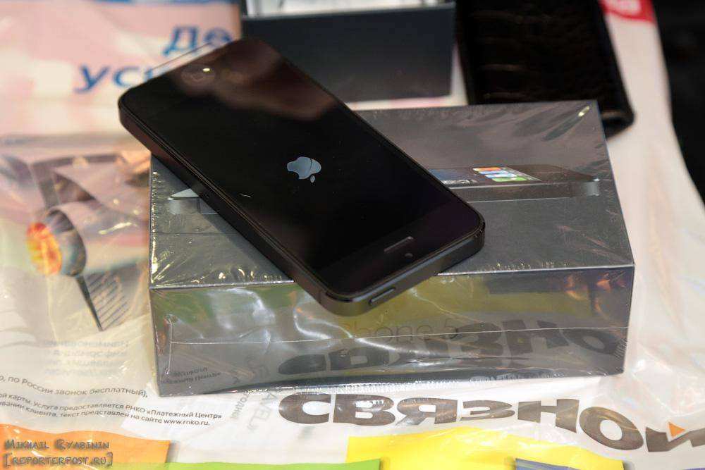 В России стартовали официальные продажи iPhone5