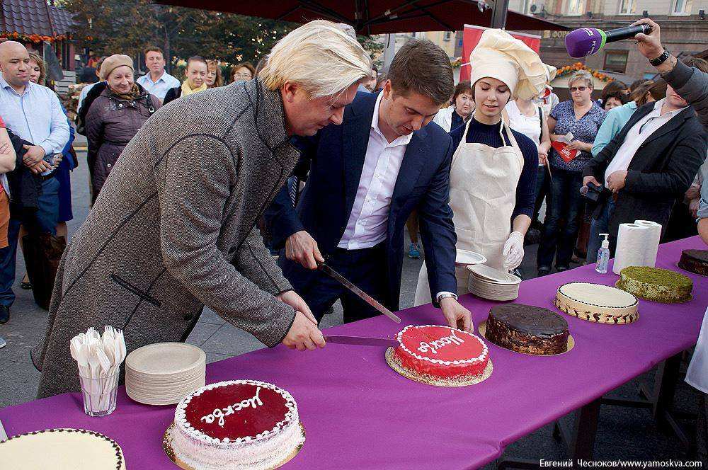 Москва теперь - торт