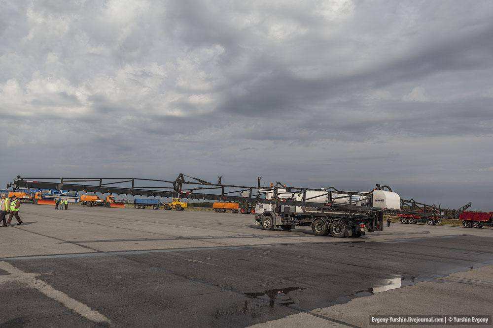 В аэропорту Пулково прошел смотр аэродромной техники