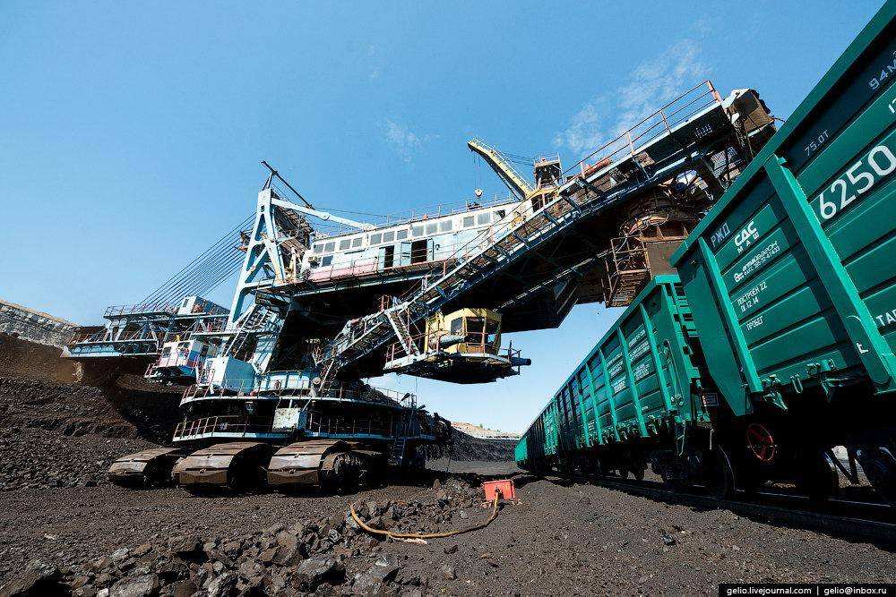 Самый крупный угольный разрез в России
