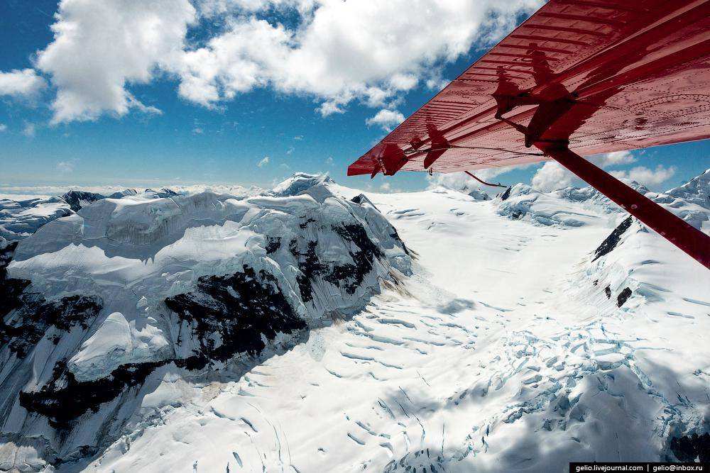 Полёт над горой Денали на Аляске