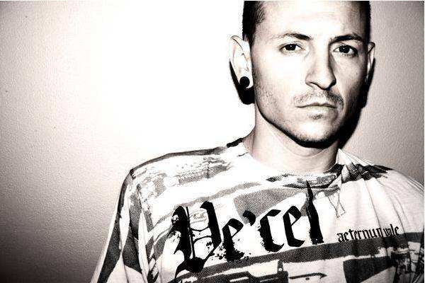 Вокалист Linkin Park покончил жизнь самоубийством