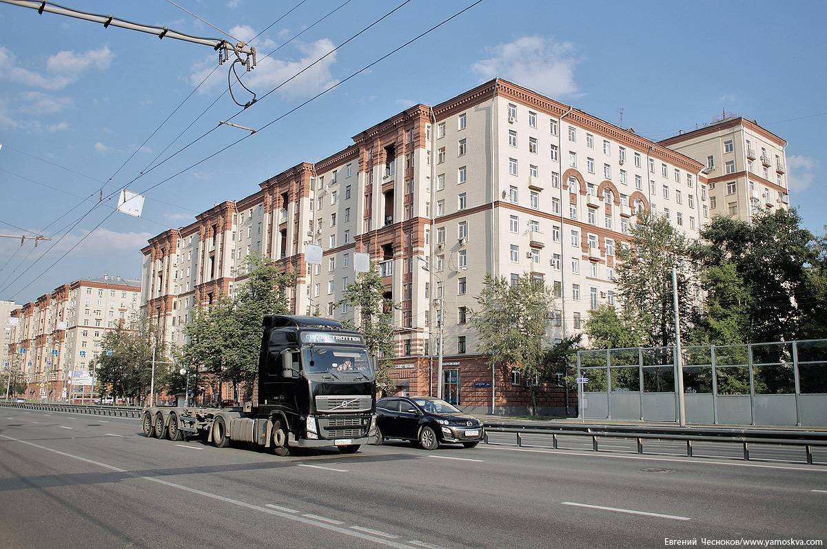 Город на память». 354. Шоссе Энтузиастов и парадные сталинки - Русский  блоггер