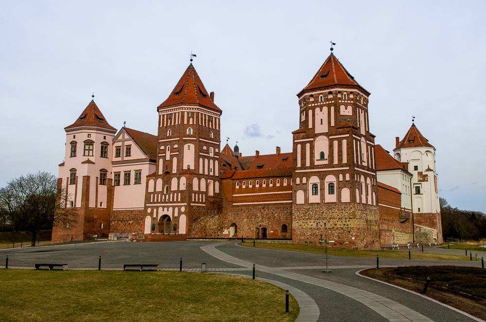 Мирский замок – шедевр белорусской готики
