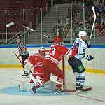 Чемпион КХЛ переиграл Спартак