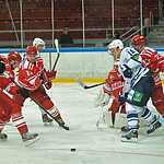 Чемпион КХЛ переиграл Спартак