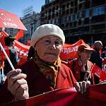 Коммунисты отметили День Победы шествием