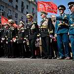 Коммунисты отметили День Победы шествием