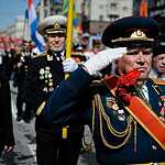 Коммунисты отметили День Победы шествием