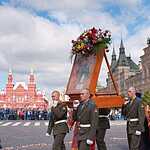 Десантники отметили Ильин день Крестным Ходом на Красной Площади