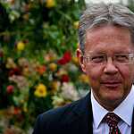 Дизайнер Франк Брюхеман придумал инсталляцию