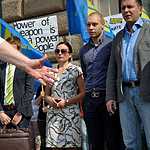 Жириновский и Дегтярев подарили США чистый флаг и новые трусы