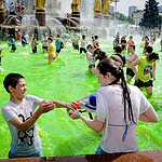 Водная битва в фонтане Дружба народов
