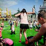 Водная битва в фонтане Дружба народов