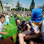 Водная битва в фонтане Дружба народов