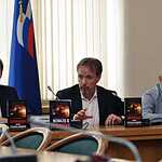 В Госдуме презентовали книгу о Евромайдане