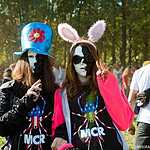 Бой подушками и фестиваль красок