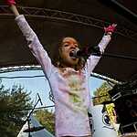 Бой подушками и фестиваль красок