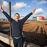 Фанаты Спартака выползали из метро и кричали