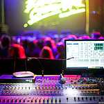 «Валентин Стрыкало» на открытии «Артист Концерт Холла»