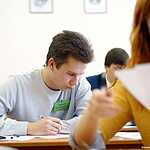 Журналисты сдали ЕГЭ по русскому языку