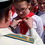 Зюганов принимает школьников в пионеры