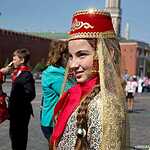 Зюганов принимает школьников в пионеры