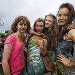 В Москве устроили индийский праздник «Холи»