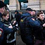 Лимонова задержали на Триумфальной площади