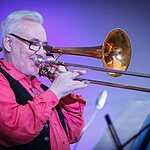 C успехом прошел 18-й международный фестиваль Джаз в саду Эрмитаж