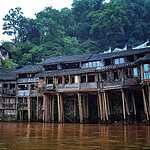 Проливной дождь в городе огненного Феникса