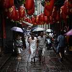 Проливной дождь в городе огненного Феникса