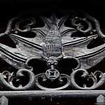 Проливной дождь в городе огненного Феникса