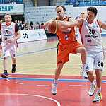 Спортсмены, артисты, политики помогают детям с ДЦП