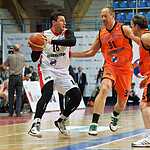 Спортсмены, артисты, политики помогают детям с ДЦП