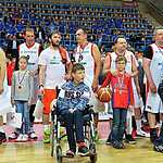 Спортсмены, артисты, политики помогают детям с ДЦП