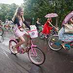 ВелоПарад Кинодив ХХ века прошел в Сокольниках