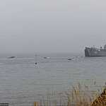 Высадка морского десанта во время тактического учения бригады морской пехоты ТОФ