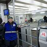 Как борются с безбилетниками в метро
