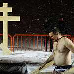 Крещенские купания на Спортивной набережной Владивостока