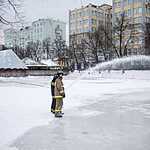 Катки на прудах