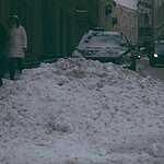 Зима вернула москвичам снежные долги