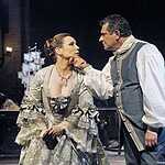 «Любовь у трона»