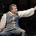 «Любовь у трона»