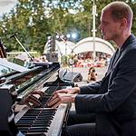 C успехом прошел 18-й международный фестиваль Джаз в саду Эрмитаж